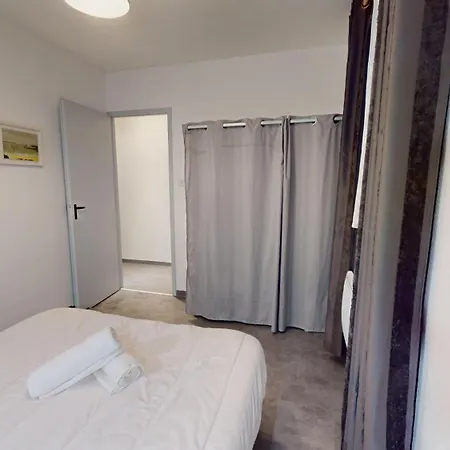 Apartment Evasion Marine